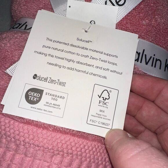 Calvin Klein Hand Towels Set of 2 Dusty Rose Pink 16x30” NWT - Picture 4 of 5